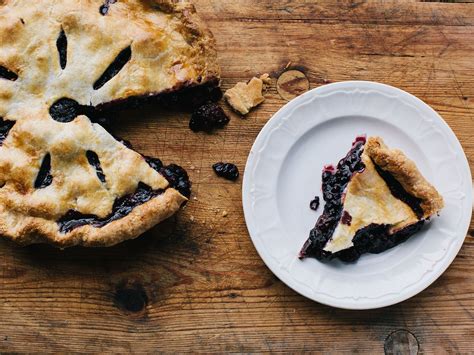 black-and-blue-berry-pie image