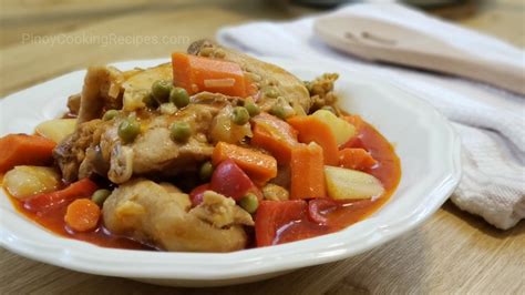 chicken-afritada-pinoycookingrecipes image