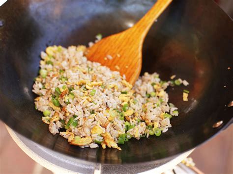 perfect-egg-fried-rice-on-whatever-gear-you-have image
