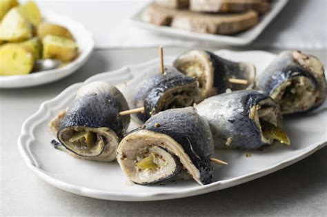 polish-herring-rollmops-appetizer-roilmopsy image