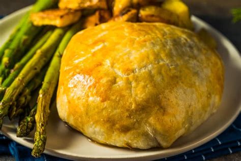 easy-chicken-wellington-recipe-the-wicked-noodle image