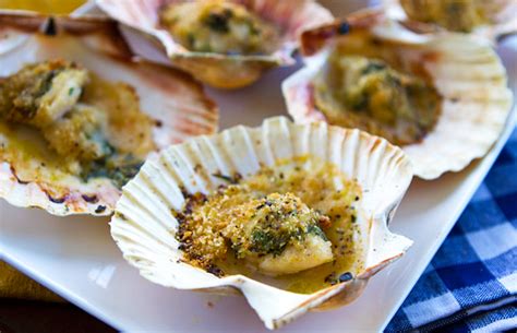 scallops-with-garlicky-breadcrumbs-italian-food-forever image