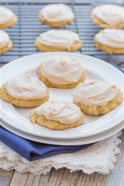 banana-cookies-with-browned-butter-frosting-my image