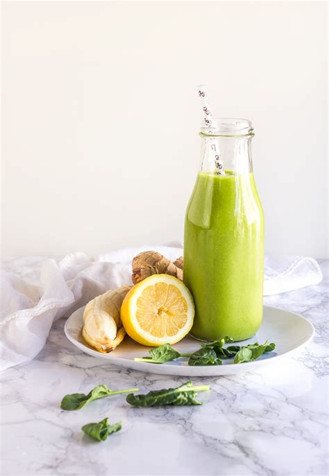 detox-green-smoothie-recipe-healthy-and-delicious image