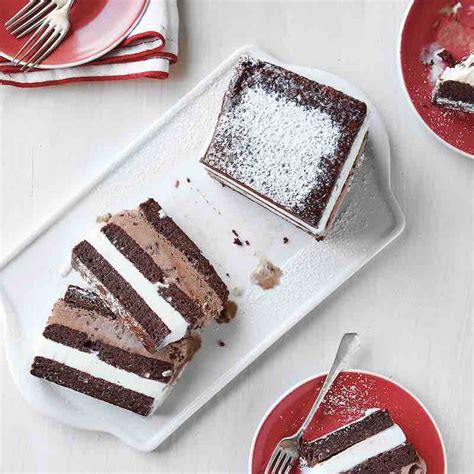 giada-de-laurentiis-black-and-white-brownie-ice-cream-cake image