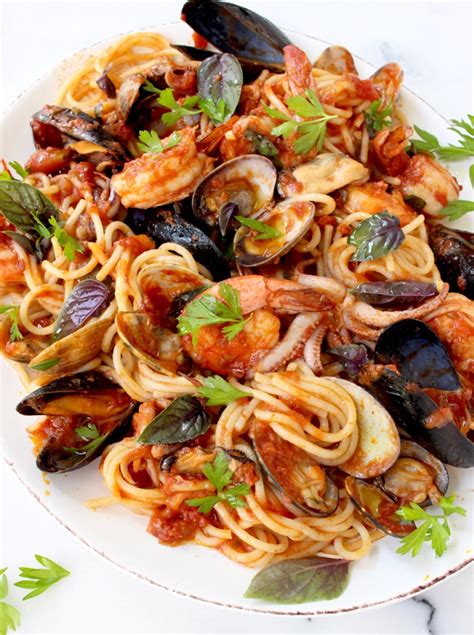 frutti-di-mare-recipe-seafood-spaghetti-ciaoflorentina image