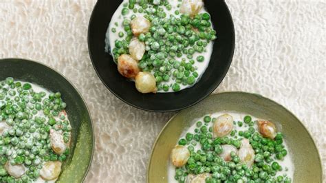 creamed-peas-and-onions-recipe-bon-apptit image