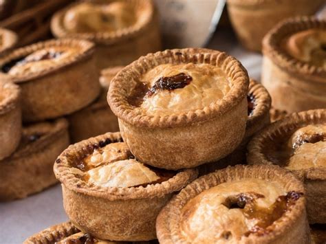 20-different-types-of-meat-pies-from-around-the-world image