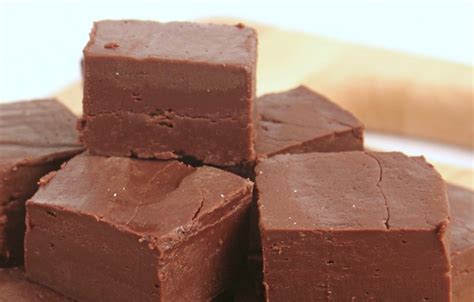 easy-2-ingredient-chocolate-fudge-recipe-instrupix image
