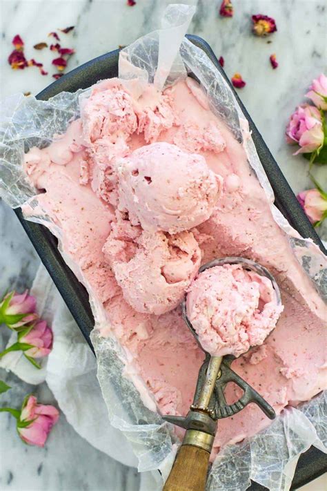 strawberry-rose-ice-cream-sugar-spun-run image