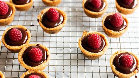 super-easy-raspberry-ganache-cookie-bites image