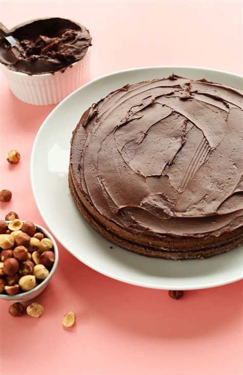 1-bowl-chocolate-hazelnut-cake-vegan-gf image