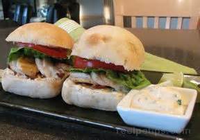 scallop-sliders-with-cilantro-lime-mayonnaise image