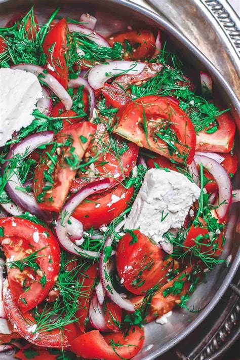 mediterranean-fresh-tomato-salad-the image
