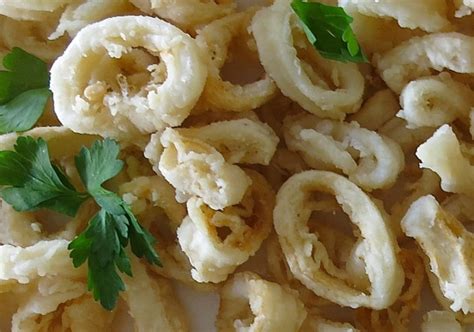 crispy-classic-italian-fried-calamari-calamari-fritti-a image
