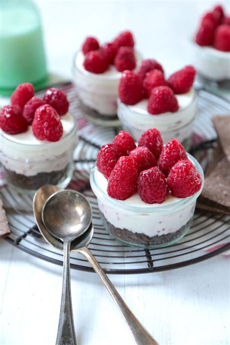 mini-no-bake-white-chocolate-raspberry-pie-country-cleaver image