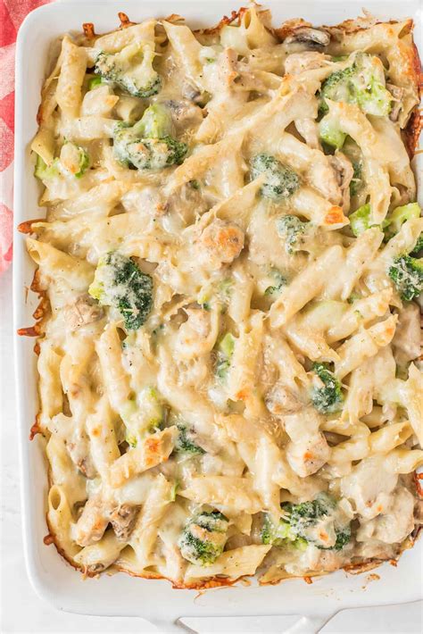 chicken-and-broccoli-pasta-bake-easy-chicken image