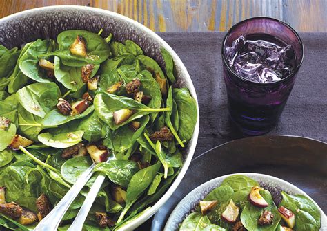 spinach-roasted-pear-salad-with-candied-pecans image