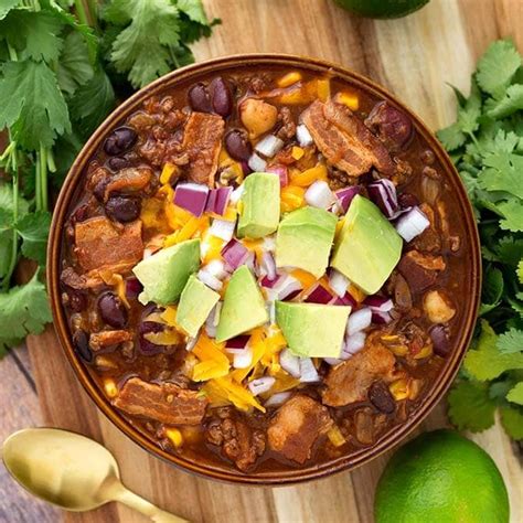 slow-cooker-beefy-bacon-chili-simply-happy-foodie image