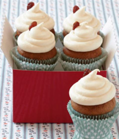 recipe-mini-gingerbread-cupcakes-style-at-home image