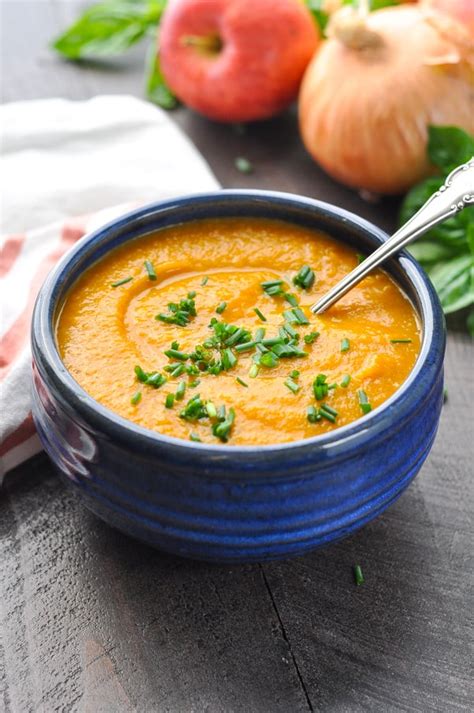 healthy-and-easy-pumpkin-soup-the-seasoned-mom image