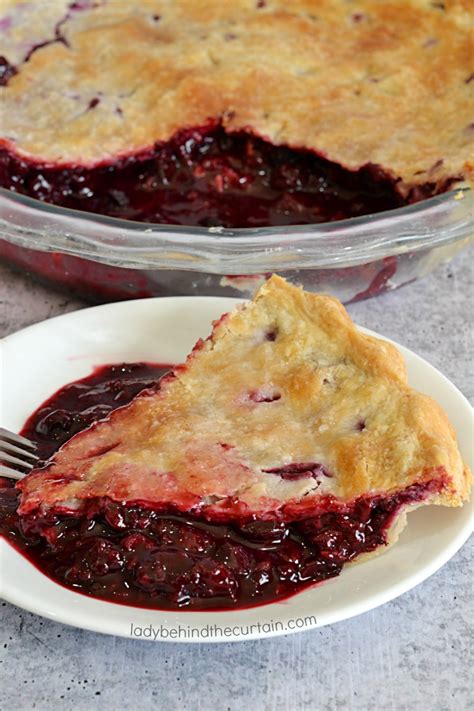 sugar-free-razzleberry-pie-lady-behind-the-curtain image