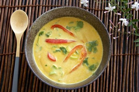 raw-vegan-coconut-curry-soup-just-glowing-with image