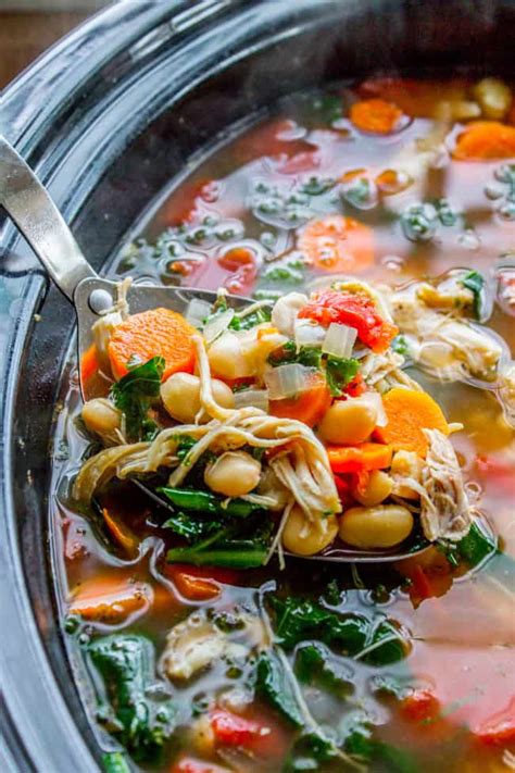 chicken-white-bean-and-kale-soup-slow-cooker image
