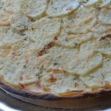 best-pizza-con-patate-recipe-how-to-make image