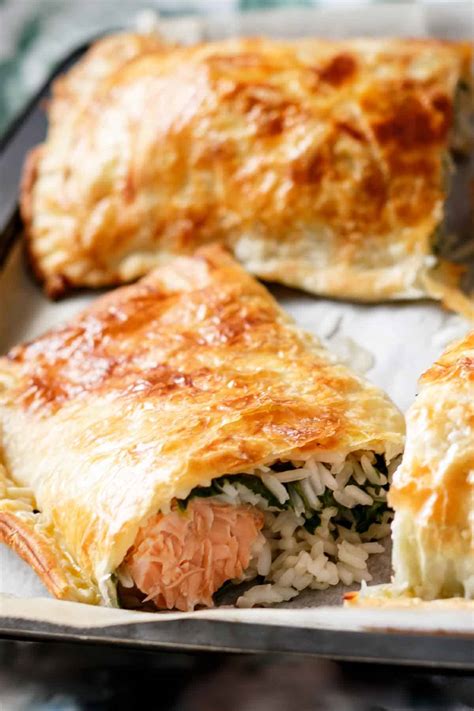 puff-pastry-salmon-and-spinach-parcels-cafe-delites image