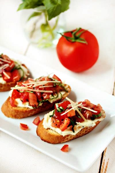 roasted-garlic-and-tomato-bruschetta-my-baking image