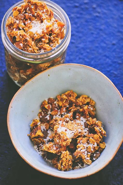 carrot-cake-granola-moon-and-spoon-and-yum image