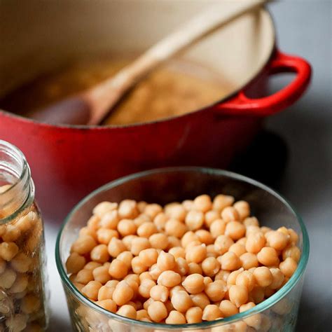 how-to-cook-dried-beans-simply image