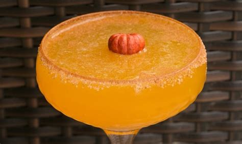 winter-cocktail-recipe-the-smashing-pumpkin image