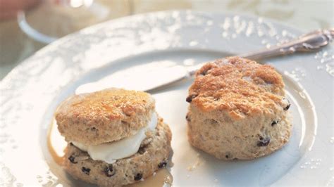 oatmeal-currant-scones-recipe-bon-apptit image
