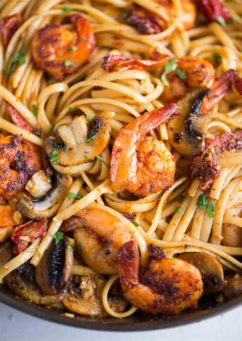 mushroom-garlic-shrimp-pasta-the-flavours-of-kitchen image