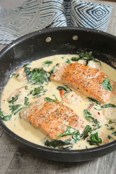 creamy-garlic-salmon-and-shrimp-video-cooked-by image