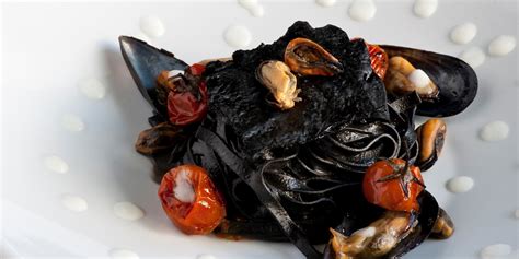 how-to-make-squid-ink-pasta-great-italian-chefs image