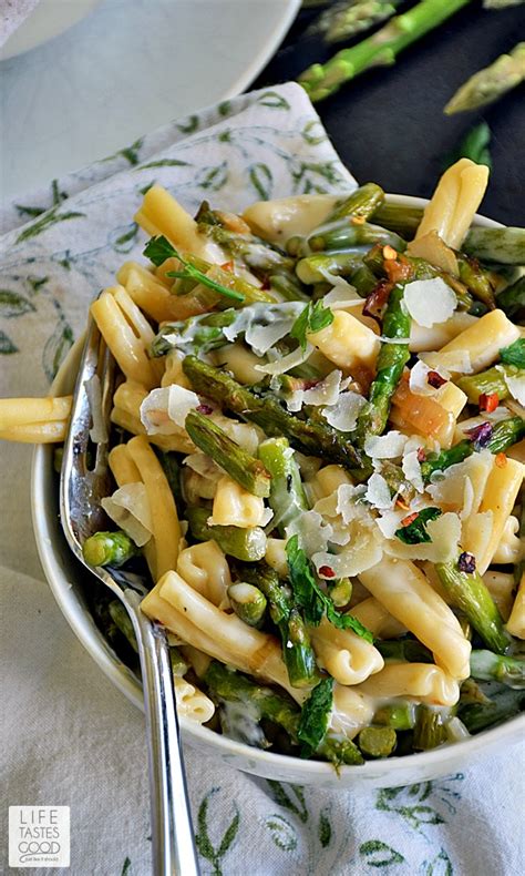 brie-and-asparagus-pasta-life-tastes-good image