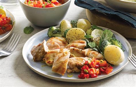 grilled-chicken-with-creamy-potato-salad-and-fresh image
