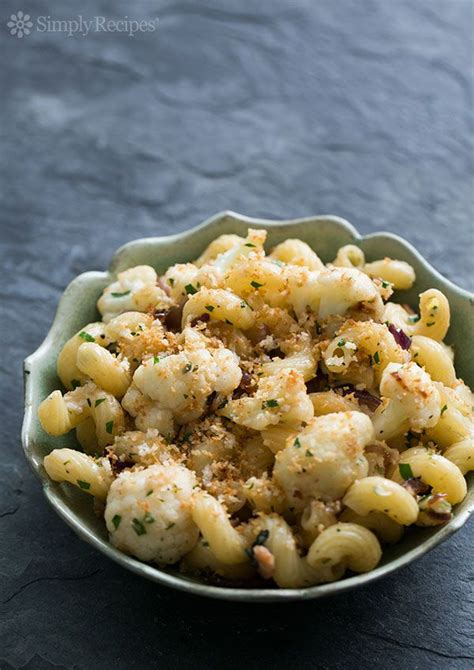 cauliflower-pasta-with-bacon-and-parmesan image
