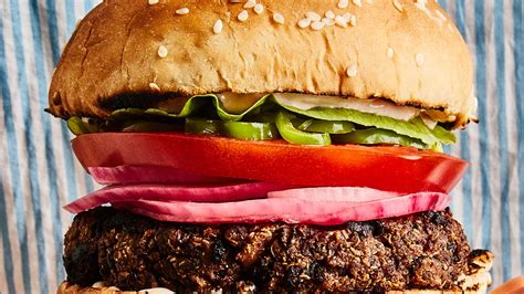 a-veggie-burger-recipe-that-doesnt-have-15-ingredients image