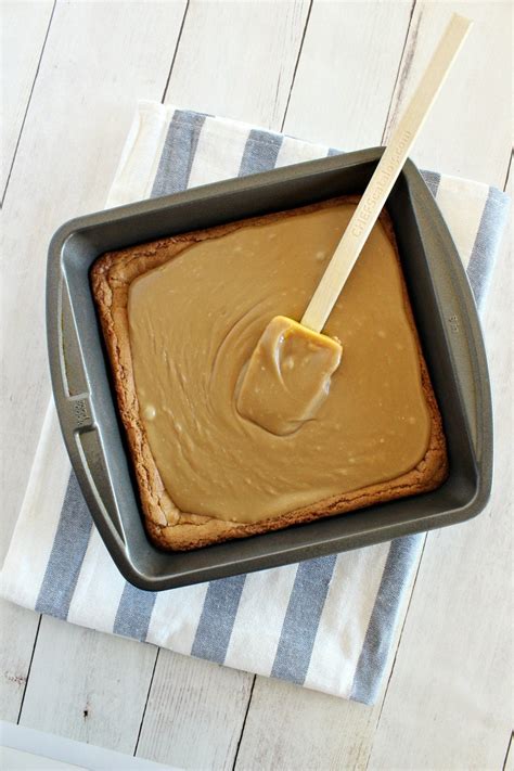 butterscotch-brownies-with-caramel-icing-recipe-girl image