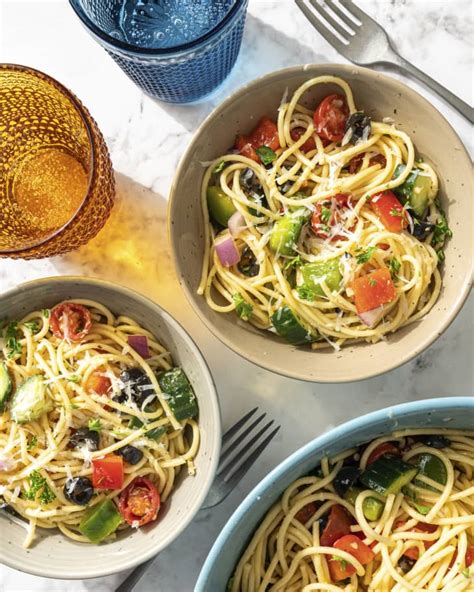 spaghetti-salad-recipe-easy-cold-with-fresh-veggies image