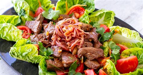 vietnamese-shaking-beef-salad-paleo-gluten-free image
