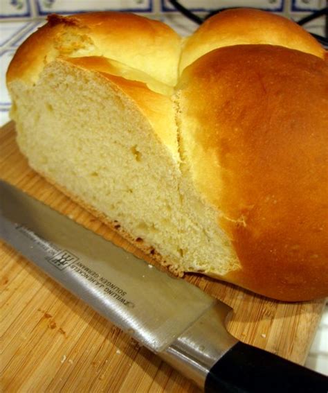 hawaiian-sweet-bread-baking-bites image