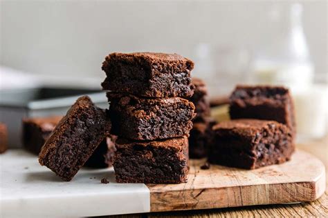 gluten-free-quick-and-easy-fudge-brownies-recipe-king image