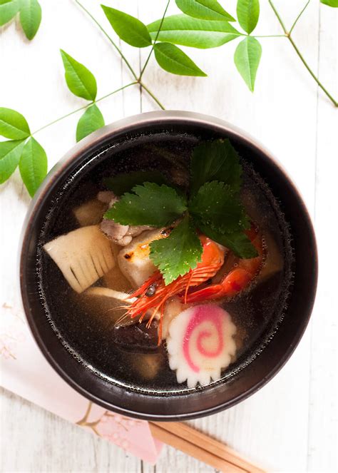 ozōni-clear-soup-with-rice-cake-recipetin-japan image