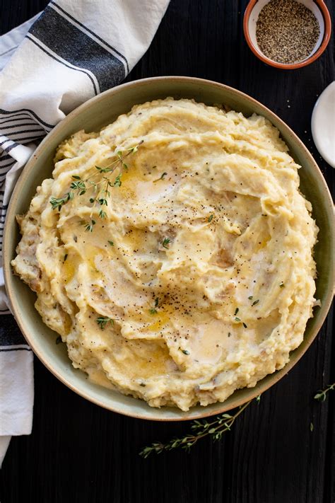 slow-cooker-vegan-mashed-potatoes-this-savory-vegan image