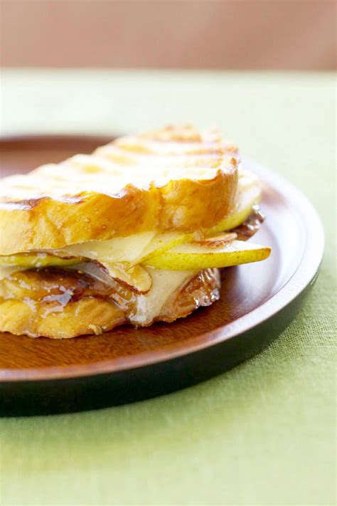 grilled-cheese-and-fruit-sandwich-better-homes image